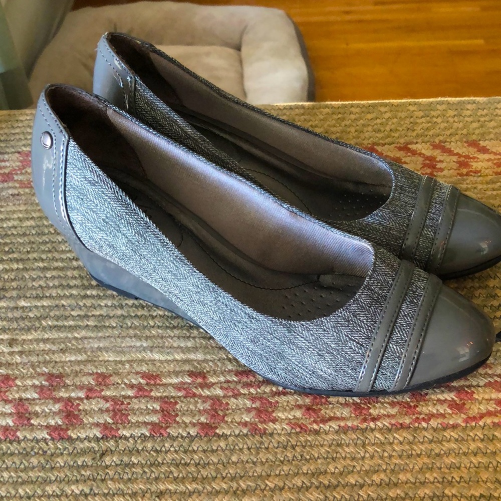 Lifestride grey wedge heels size 7.5